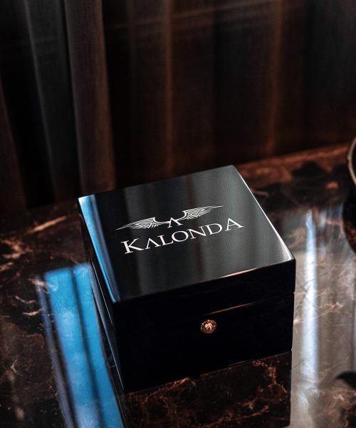 kalonda-lacquered-luxury-watch-box-variant-1